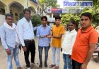 मोबाइल लौटाकर दिया ईमानदारी का परिचय