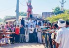 हिंडौन में प्रबुद्ध नागरिकों ने अंबेडकर प्रतिमा के समक्ष ली संविधान के शपथ
