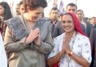 भारत जोड़ो यात्रा में करौली महिला कांग्रेस की जिलाध्यक्ष ने प्रियंका गांधी से की मुलाकात