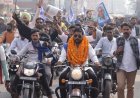 वाराणसी में संविधान बचाओ यात्रा आरक्षण जमीन वापस करो आंदोलन में उमड़ा जनसैलाब