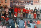 बाल पाठशाला में वितरण किए गर्म ऊनी टोपे
