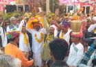 ईंटखेड़ा में भागवत कथा के शुभारंभ पर बैंड बाजों के साथ निकाली कलश यात्रा