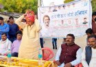 कांग्रेस की हाथ से हाथ जोड़ो अभियान यात्रा गांव धुरसी में होकर निकली
