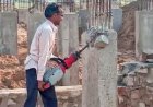 <em>सीएचसी निर्माण में धांधली की शिकायत मिलने पर खंड मुख्य चिकित्सा अधिकारी ने रुकवाया निर्माण कार्य</em>