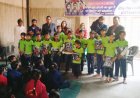 इटावा जिला मजिस्ट्रेट ने निशुल्क फुले पाठशाला में वितरित किये ऊनी वस्त्र