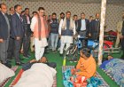 नववर्ष पर रैनबसेरों में पहुंचे मुख्यमंत्री, जाना लोगों का हाल, लिया व्यवस्थाओं का जायज़ा, निराश्रितों को बांटे कम्बल