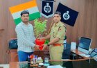 सामाजिक कार्यकर्ता ने पुलिस अधीक्षक को पौधा भेंट कर, की मुलाकात