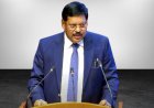 सुप्रीम कोर्ट में विवाद: वकील ने चीफ जस्टिस पर जूता फेंकने की कोशिश की, कार्यवाही में खलल
