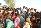 पूर्णिया सांसद पप्पू यादव ने आदर्श आचार संहिता ने पैसे बांटे, कटाव पीड़ितों को दी आर्थिक सहायता