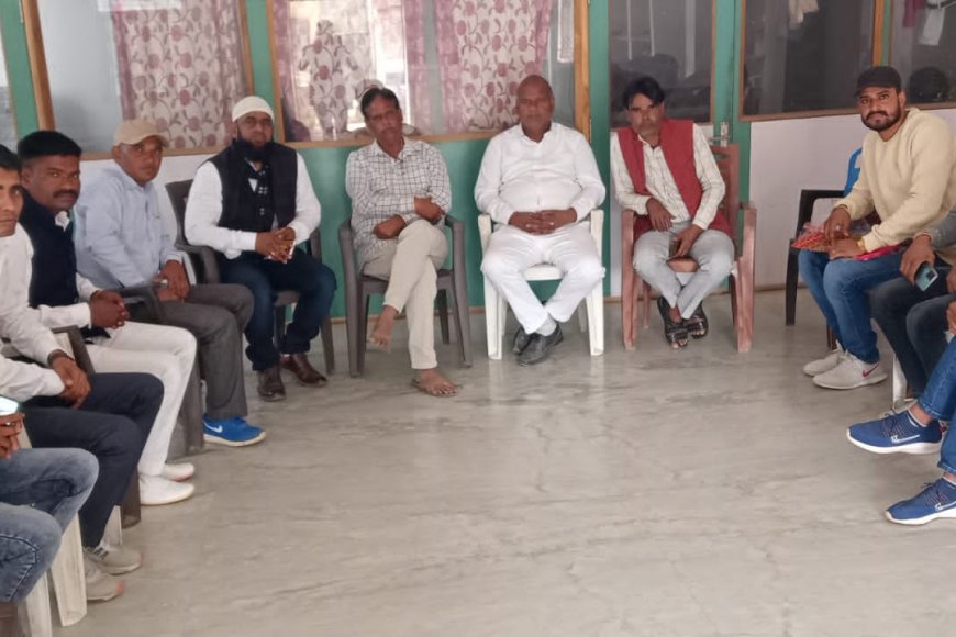 भारत जोड़ो यात्रा को लेकर राहुल प्रियंका गांधी सेना कांग्रेस करौली के कार्यकर्ताओं की मीटिंग आयोजित
