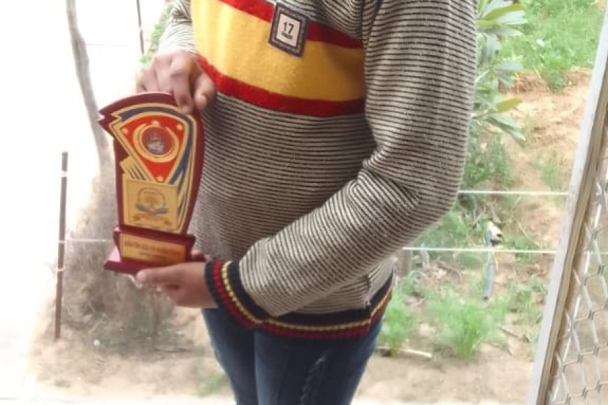 आंखों पर पट्टी बांधकर ब्रह्मवाद की 11 वर्षीय मेघासिंह पढ़ देती है किताब