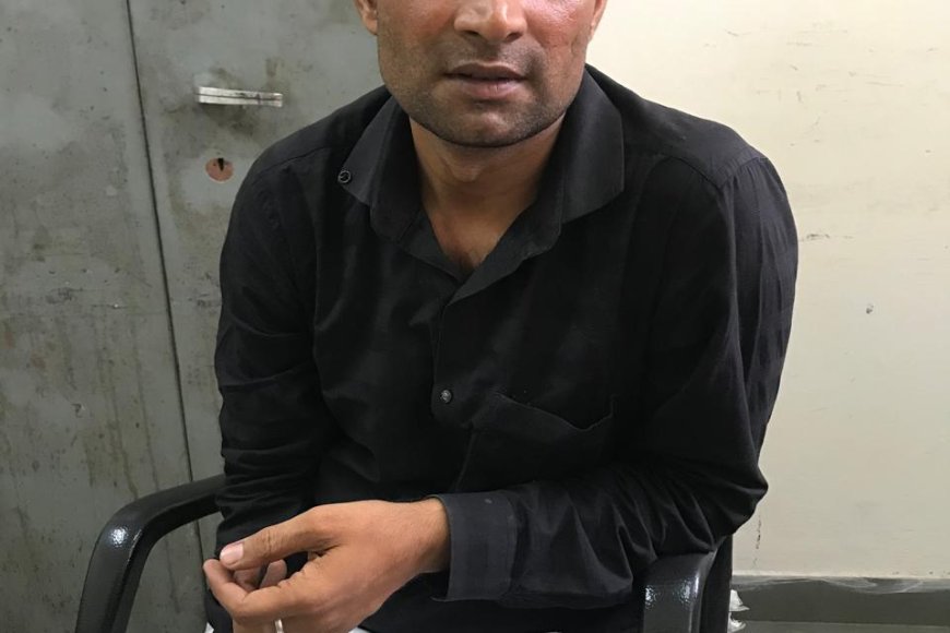 नगर निगम जयपुर हैरिटेज का सफाई कर्मचारी 10 हजार रुपये रिश्वत लेते रंगे हाथों गिरफ्तार