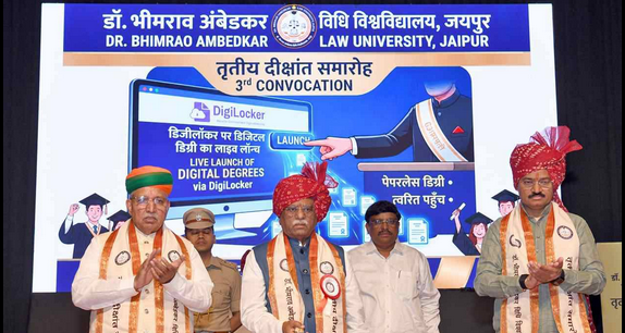 डॉ. भीमराव अंबेडकर विधि विश्वविद्यालय का तृतीय दीक्षांत समारोह: राज्यपाल और केंद्रीय मंत्री ने दीक्षाार्थियों को किया सम्मानित
