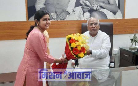 नवनियुक्त कांग्रेस अध्यक्ष मलिकार्जुन खड़गे को महासचिव आरती मीणा ने दी शुभकामनाएं