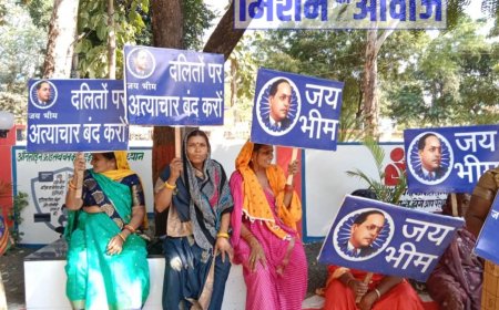 देवरान में दलितों की हुई हत्या के विरोध में समाज के लोगों ने मिलकर दिया मुख्यमंत्री के नाम कलेक्टर को ज्ञापन