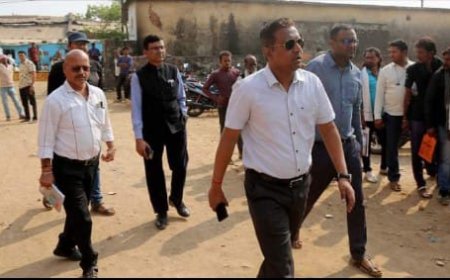 किसानों को खाद किया गया वितरण, दमोह मे सभी केन्द्रो का लिया जायजा