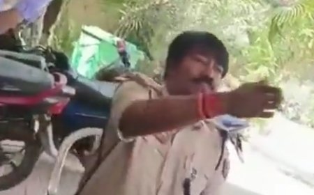 VIRAL VIDEO : पुलिस की 2 मिनट में आतंकवादी बनाने की धमकी, बिहार पुलिस का वीडियो वायरल