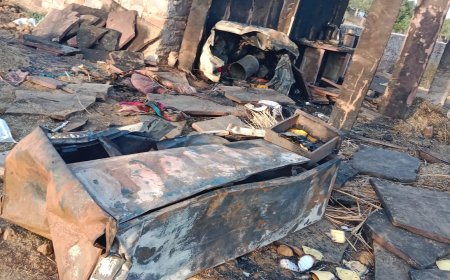 लहचोरा के पाटौर पोश में आग से लाखों का सामान जलकर खाक