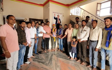 12वीं कला वर्ग बांसवाड़ा जिला टॉपर अदिति यादव का किया बहुमान।