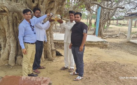 युवा कार्यक्रम, खेल मंत्रालय भारत सरकार के नेहरू युवा केंद्र के कार्यकर्ताओं ने परिंडे लगाओ पक्षी बचाओ अभियान के तहत करई गांव में लगाए परिंडे