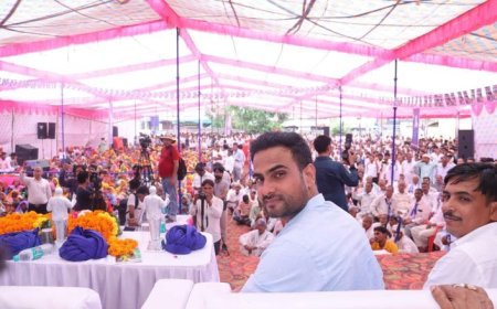 बसपा उम्मीदवार रविन्द्र मीना ने मंदिर निर्माण में दिया सहयोग, पदयात्रा को दिखाई झंडी