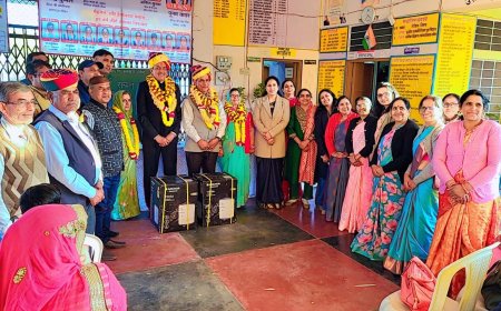 सबलपुरा स्कूल मे सिंह व शर्मा का अभिनंदन किया सिंह ने विद्यालय विकास मे 25 हजार व शर्मा ने 5 हजार का सहयोग किया