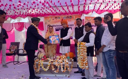 मंडरायल : शहीदों के सम्मान में निकाली गई पांचवी विशाल तिरंगा यात्रा, पूर्व विधायक रोहिणी देवी ने शहीदों को किया नमन