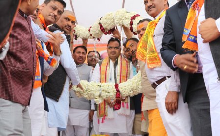 मुख्यमंत्री भजनलाल शर्मा का मुरैना दौरा- करह धाम में दर्शन कर प्रदेश की खुशहाली और समृद्धि की कामना की