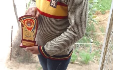 आंखों पर पट्टी बांधकर ब्रह्मवाद की 11 वर्षीय मेघासिंह पढ़ देती है किताब