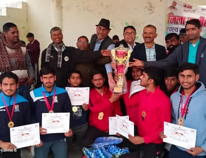 करौली : नेहरू युवा केंद्र में जिला स्तरीय प्रतियोगिता समापन समारोह मे विजेताओ को किया गया पुरुस्कार वितरण