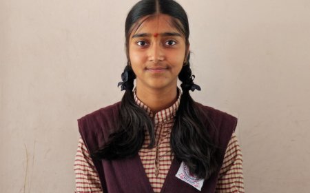 उन्नाव : आस्था पटेल ने कक्षा 10 वीं में 97.33% अंक हासिल किए, जिले में छाई आस्था पटेल