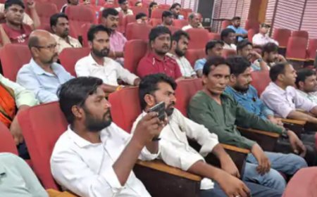 जयपुर में कैब ड्राइवरों की हड़ताल का पांचवां दिन, ओला-उबर पर लगाए शोषण के आरोप