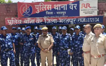 वैर और भुसावर में RAF का फ्लैग मार्च, आपात स्थितियों से निपटने की तैयारी