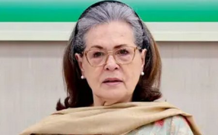 सोनिया गांधी पेट से जुड़ी परेशानी के चलते दिल्ली के गंगाराम अस्पताल में भर्ती