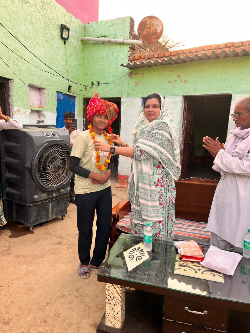 कक्षा 10वीं की छात्रा चंचल जाटव के घर पहुंची Er. अंजिला जाटव,99.83 प्रतिशत अंक लाने पर किया सम्मानित