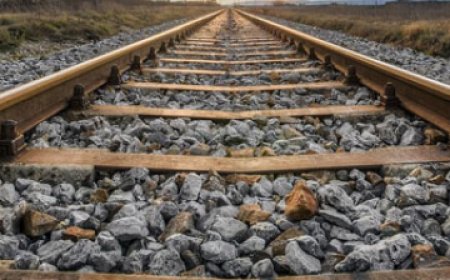 जयपुर में रेलवे ट्रैक पर युवक की लाश मिलने से सनसनी, पहचान नहीं हो सकी