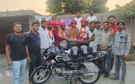 सर्पमित्र रवि मीना की मोटरसाइकिल चोरी, लेकिन समाज के सहयोग से मिली नई गाड़ी