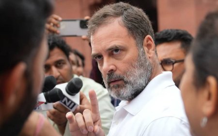 राहुल गांधी ने बिहार से शुरू की 'वोट अधिकार यात्रा', 25 जिलों में पहुंचेंगे