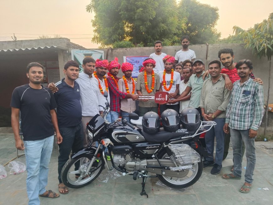 सर्पमित्र रवि मीना की मोटरसाइकिल चोरी, लेकिन समाज के सहयोग से मिली नई गाड़ी