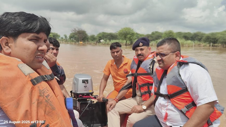 Karauli -जिला कलेक्टर ने सपोटरा में बनास नदी के बहाव क्षेत्र का किया निरीक्षण, बहाव क्षेत्र से दूर रहने की अपील