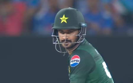 एशिया कप 2025 फाइनल: भारत ने टॉस जीतकर चुनी गेंदबाजी, वरुण चक्रवर्ती ने दिलाई पहली सफलता