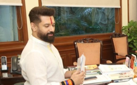 बिहार चुनाव: गठबंधन में सीट बंटवारे को लेकर सियासी घमासान, एनडीए और महागठबंधन में घमासान जारी