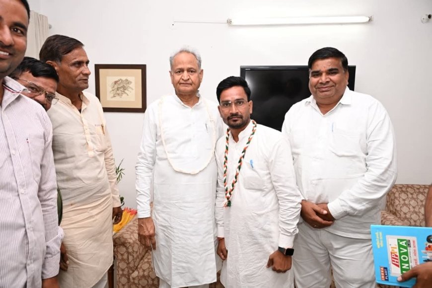 Karauli: क्षेत्रीय जनसमस्याओं को लेकर प्रतिनिधी मण्डल ने की पूर्व मुख्यमंत्री से मुलाकात।