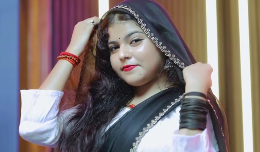 Kajal Kumari: देसी लुक में छाईं काजल कुमारी, ब्लैक साड़ी वाले वीडियो ने इंटरनेट पर मचाई धूम