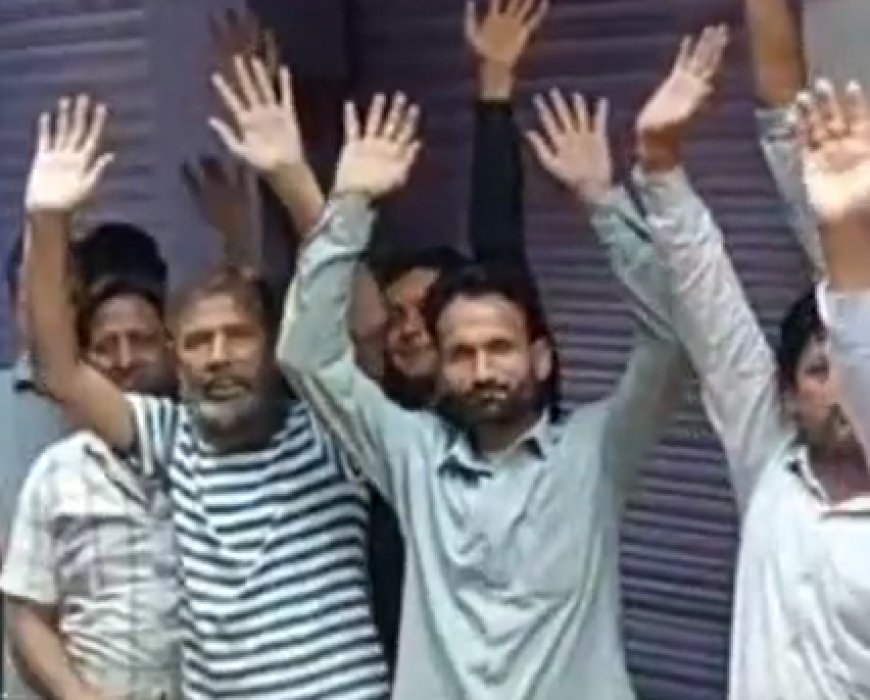 करौली में व्यापारी और परिजनों पर हमले से व्यापारियों में रोष, बाजार बंद कर की कड़ी कार्रवाई की मांग