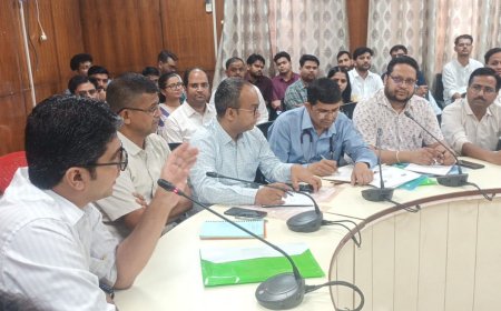 करौली: एससी-एसटी एक्ट के मामलों में न्याय की रफ्तार बढ़ाए प्रशासन, जिला कलेक्टर ने दिए लंबित प्रकरणों के शीघ्र निस्तारण के निर्देश