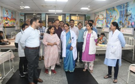 कोटा अस्पताल निरीक्षण: लापरवाही पर बरसीं प्रमुख शासन सचिव गायत्री राठौड़; नर्सिंग कॉलेज को नोटिस और डॉक्टरों को कड़ी चेतावनी
