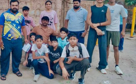 अलवर में होने वाली राज्य स्तरीय बॉक्सिंग प्रतियोगिता के लिए करौली टीम रवाना, खिलाड़ियों में दिखा भारी उत्साह