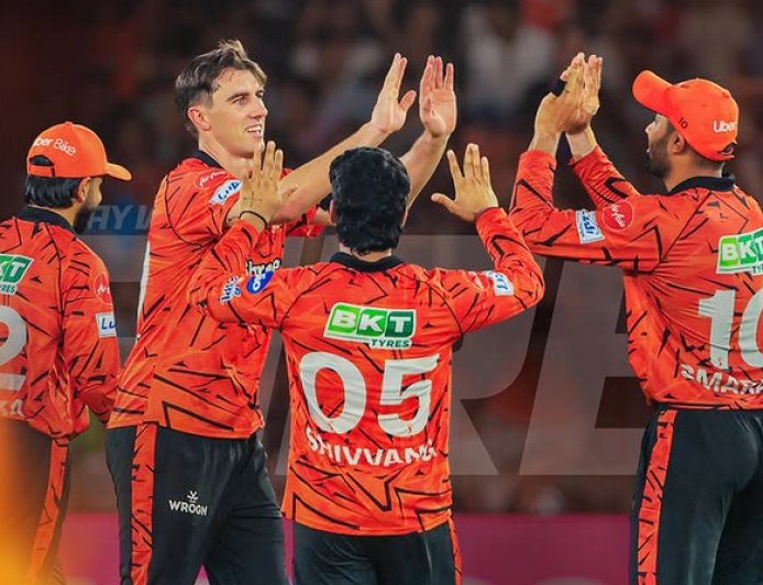 IPL 2026 Playoff Scenarios: गुजरात-हैदराबाद की भिड़ंत ने बढ़ाई चेन्नई और राजस्थान की धड़कनें, जानें समीकरण