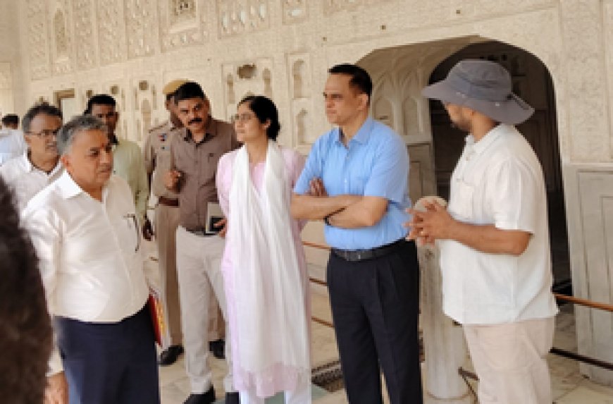 जयपुर पर्यटन: मुख्य सचिव वी. श्रीनिवास ने किया आमेर महल का निरीक्षण; पर्यटन बुनियादी ढांचे को मजबूत करने और भित्ति चित्रों के संरक्षण के दिए निर्देश